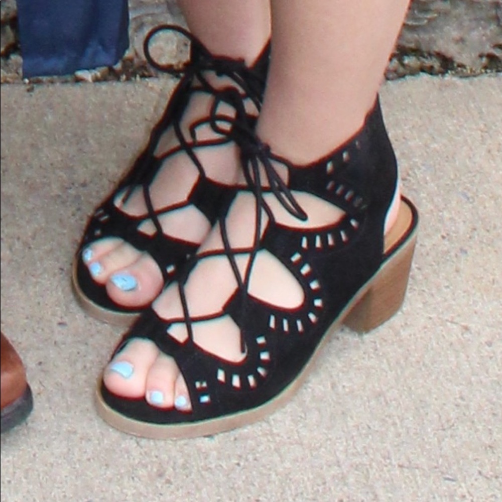 lace up wedges